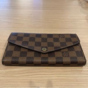 Louis Vuitton Damier Sarah Wallet